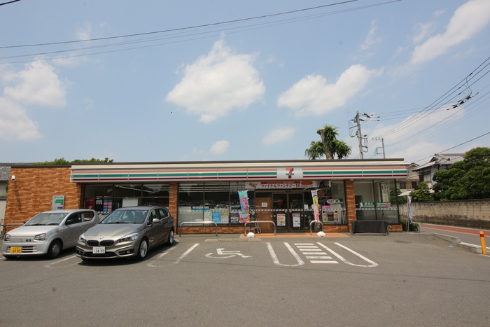 コンビニ　セブンイレブン川越的場駅北店（コンビニ）まで240m