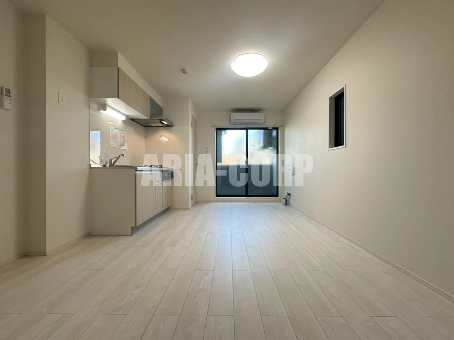 居室・リビング　白を基調とした統一感あるお部屋です！