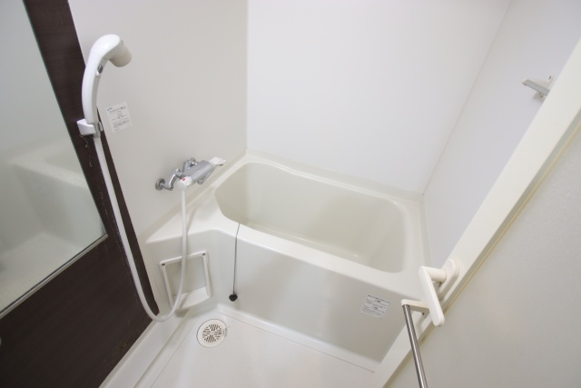 バス・シャワールーム　※別室の参考写真の為、現況優先です。