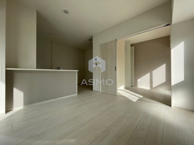 居室・リビング　同マンション別部屋参考写真