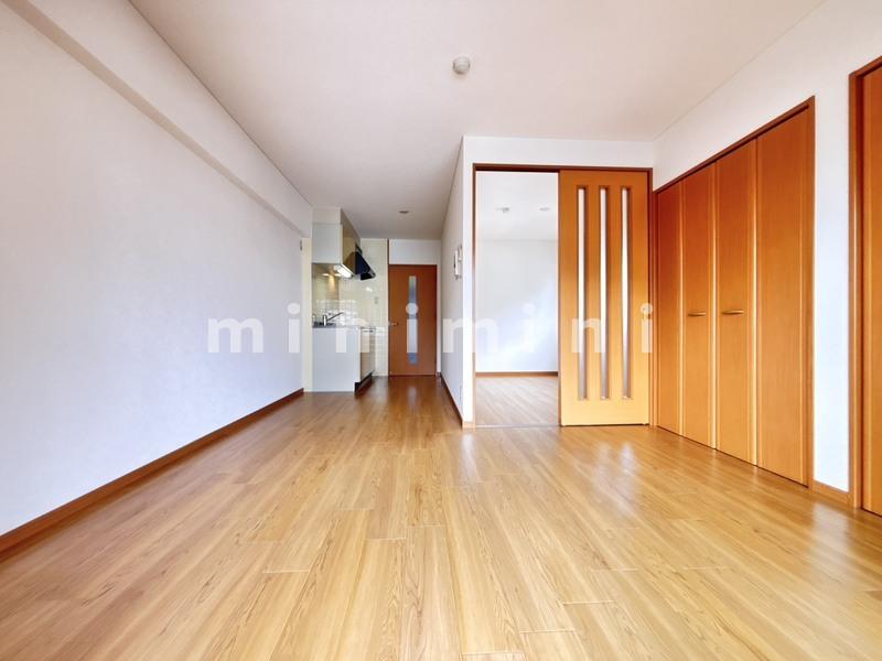 居室・リビング　※写真は他号室を含む為現状優先とさせて頂きます