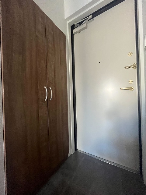 玄関　同物件別号室