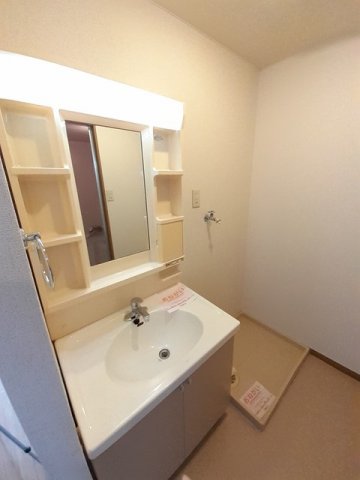 洗面設備　使いやすい洗面所です