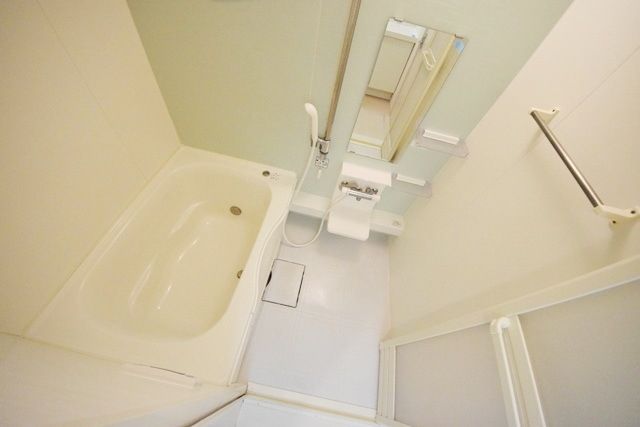 バス・シャワールーム　★追い焚き機能付き★