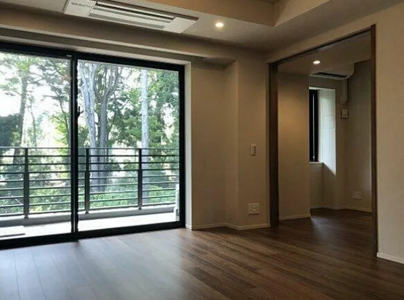 居室・リビング　※別部屋の参考写真です。