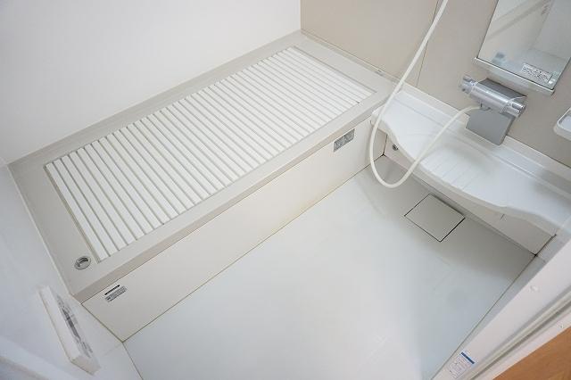 バス・シャワールーム　浴室