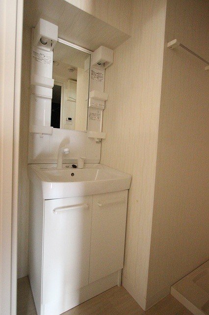 洗面設備　同物件、別号室のものです。