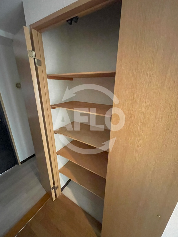 収納　メゾンミヤビ　シューズボックス