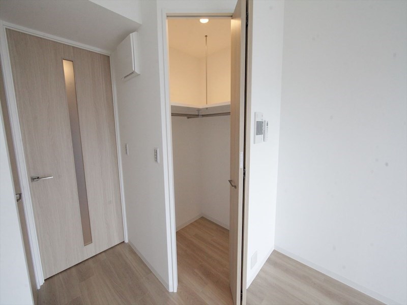 収納　ウォークインクローゼット（収納充実してます）