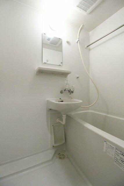 バス・シャワールーム　?