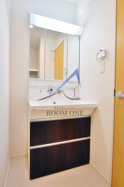 洗面設備　洗面台です。