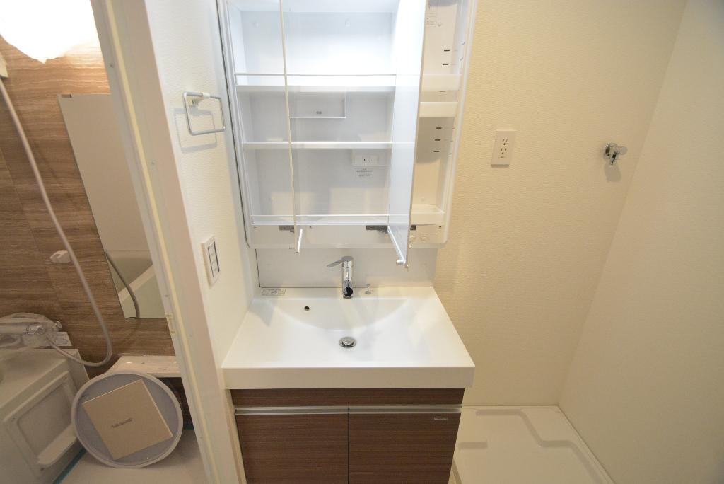 洗面設備　洗髪洗面化粧台