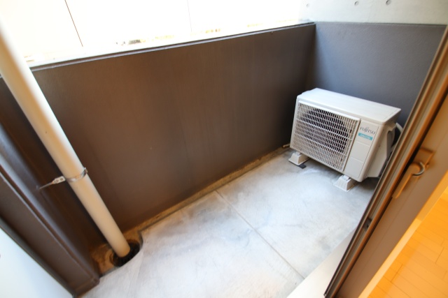 バルコニー　※別室の参考写真の為、現況優先です。