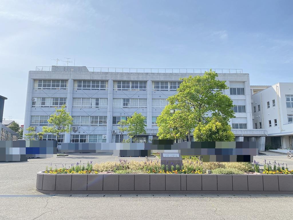 小学校　新潟市立小針小学校（小学校）まで573m