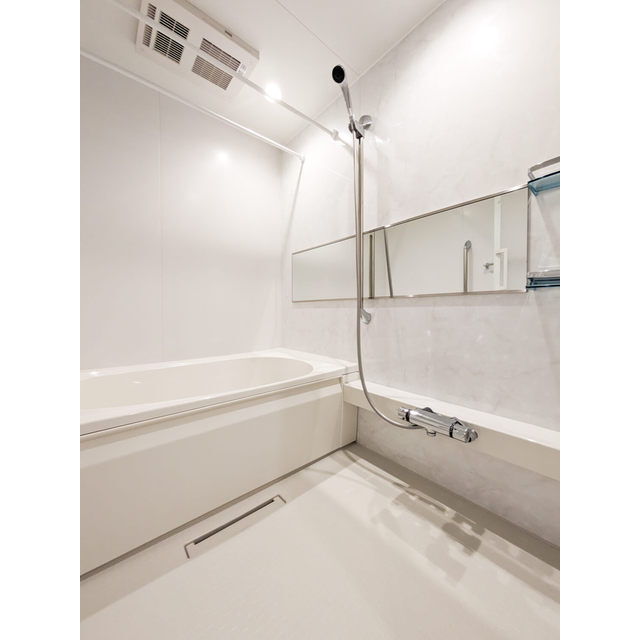 バス・シャワールーム　浴室乾燥付き◎