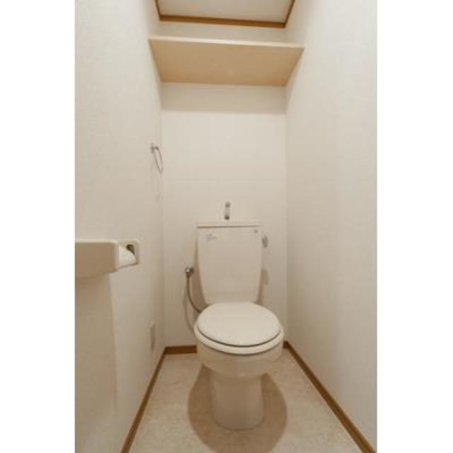 トイレ　※写真は同タイプ住戸です。