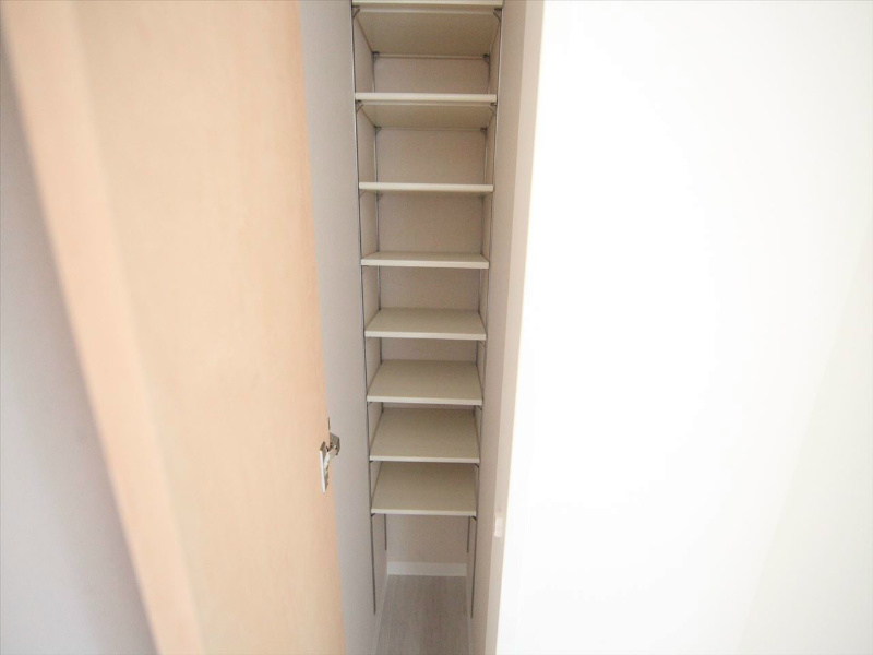 玄関　玄関　シューズボックス付