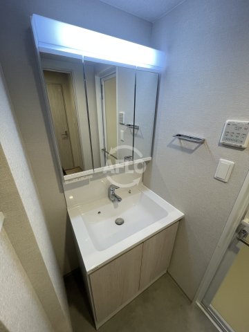 洗面設備　スプランディッド新大阪VII　洗面台