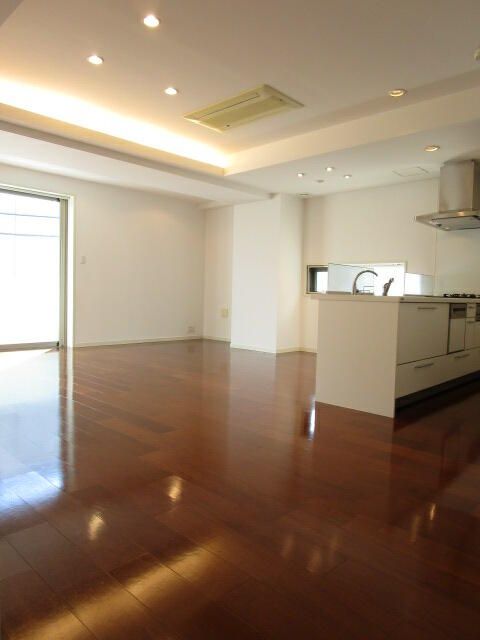 居室・リビング　※別部屋参考写真