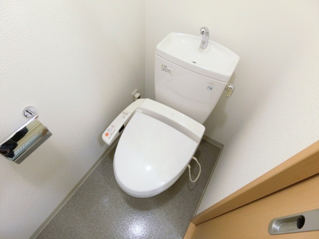 トイレ　ウォシュレット