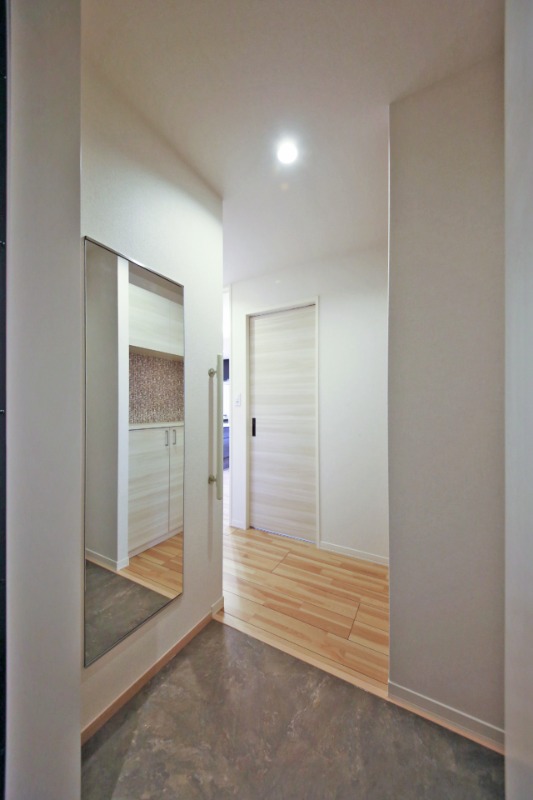 玄関　フラットな玄関