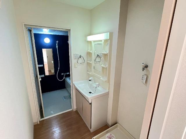 洗面設備　洗髪洗面化粧台