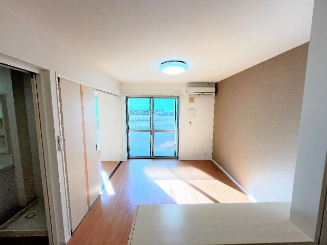 居室・リビング　リビング