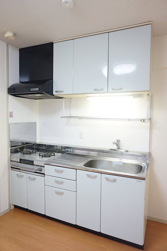 キッチン　キッチン収納あり