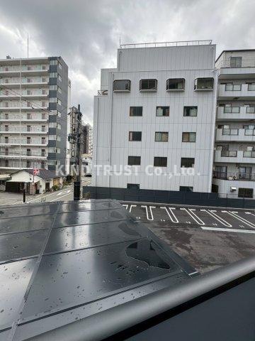 駐車場　駐車場に車を止められます