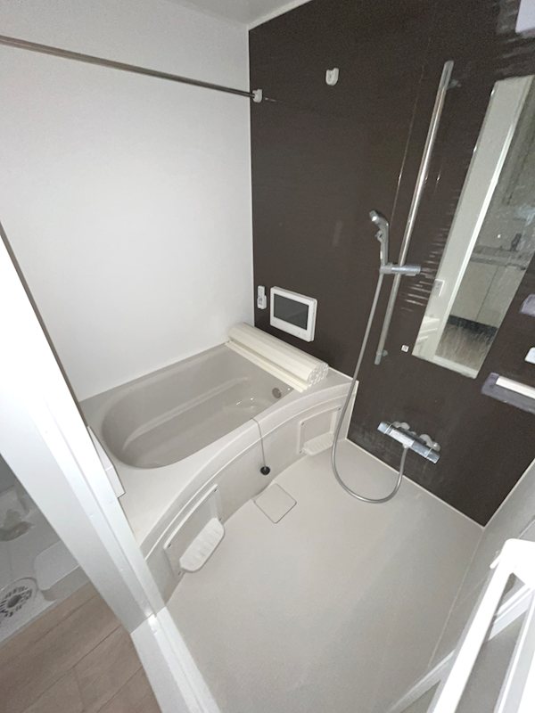 バス・シャワールーム　同物件内参考画像