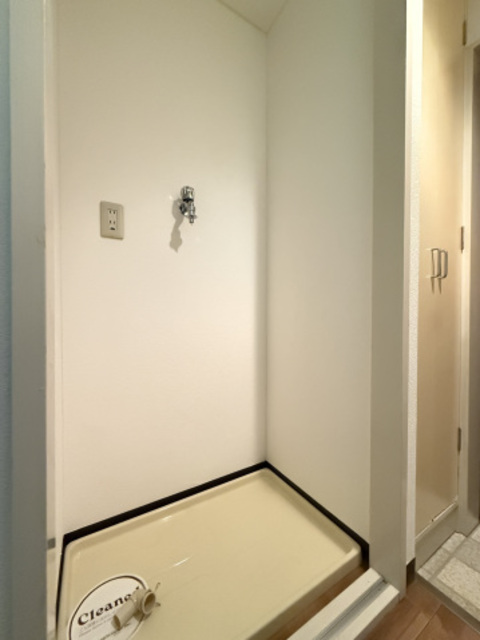 洗面設備　別部屋参考写真です