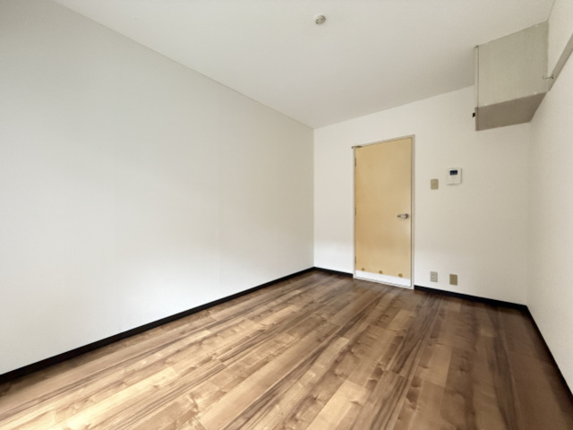 居室・リビング　別部屋参考写真です