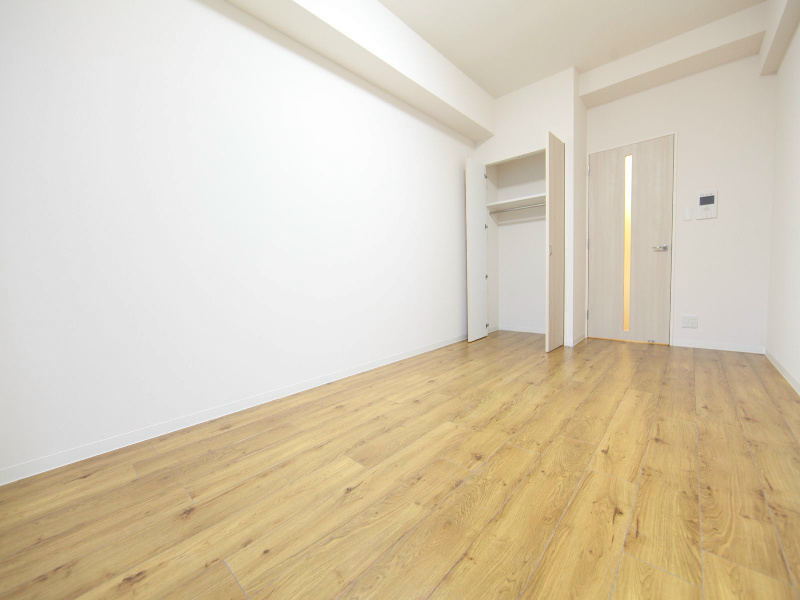 居室・リビング　洋室8.8帖　クローゼット付（収納充実してます）