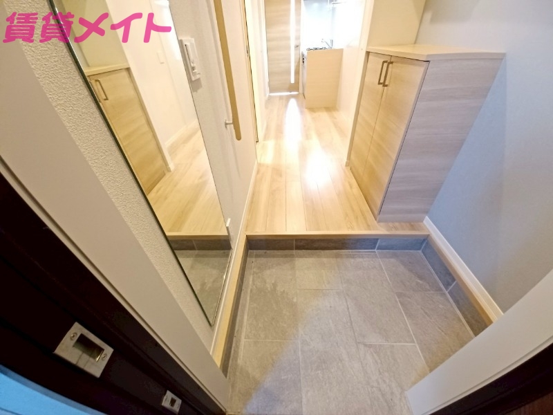 玄関　同型参考写真