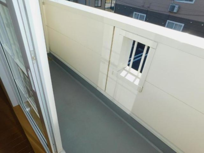 バルコニー　図面と現状に相違がある場合には現状を優先