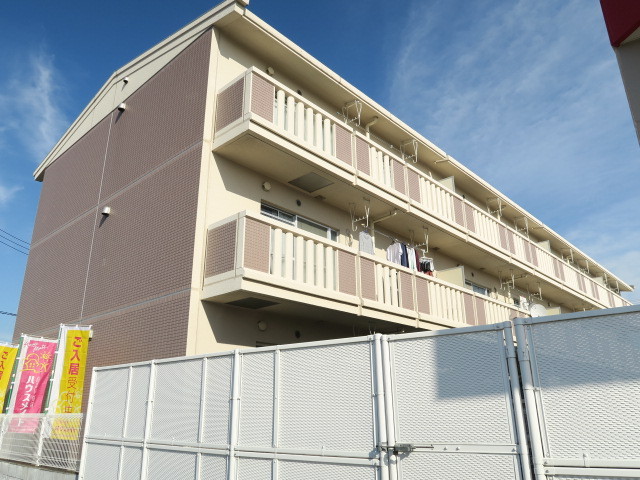 建物外観　【ヴィラ・ミストラル】