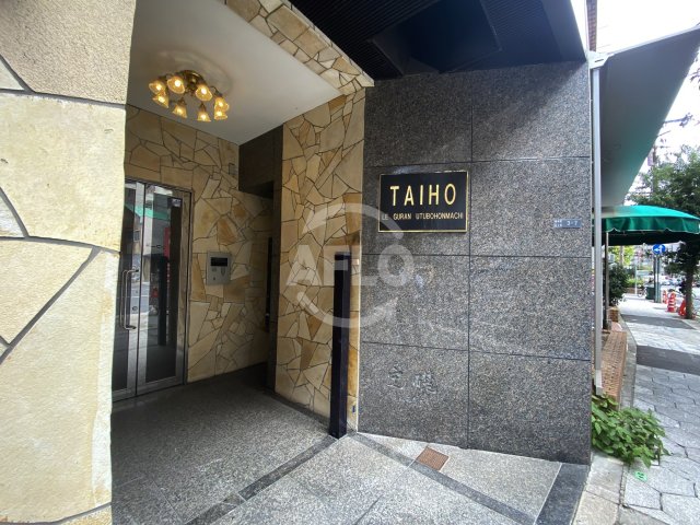 エントランス　TAIHOルグラン靱本町　エントランス