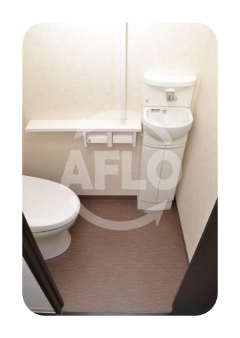 トイレ　アプローズ今里　温水洗浄便座