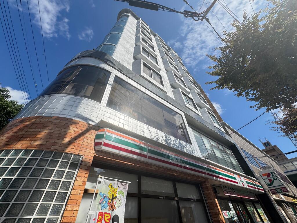 コンビニ　セブンイレブン神戸相生町5丁目店（コンビニ）まで232m