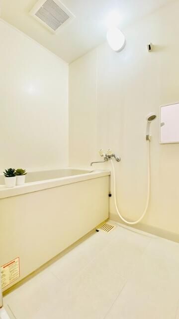 バス・シャワールーム　クリーニング前