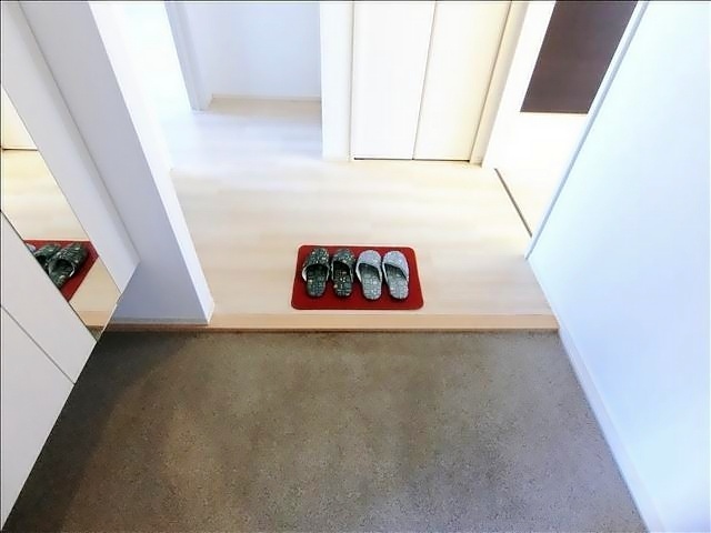 玄関　※室内写真は別室サンプル写真。