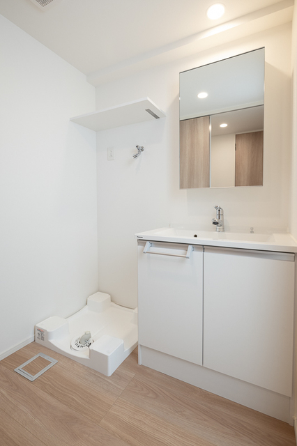 洗面設備　※写真は同タイプ住戸です。