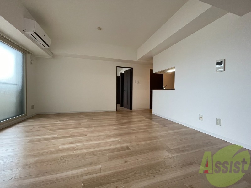 居室・リビング　広くてキレイなお部屋が広がっていて、充実した生活が送れそう。