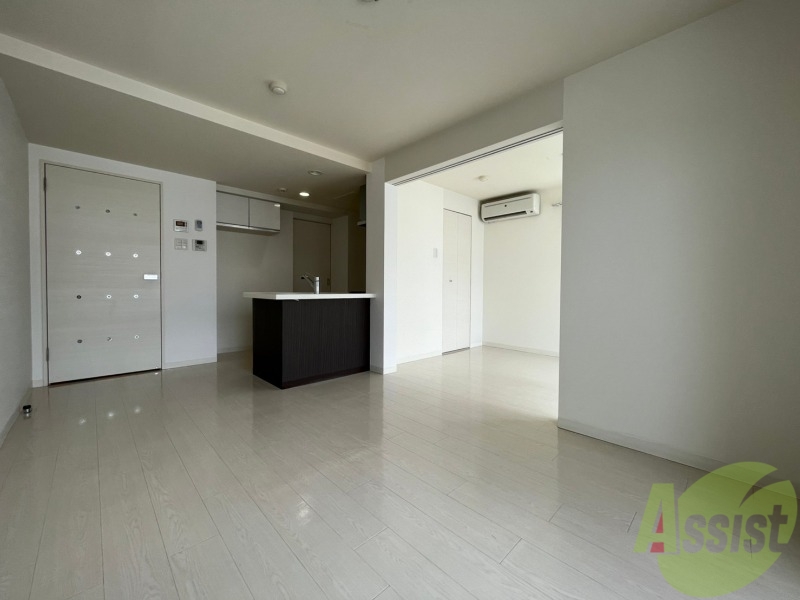 居室・リビング　広くてキレイなお部屋が広がっていて、充実した生活が送れそう。