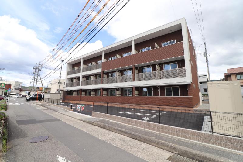 建物外観　サラーム　建物外観