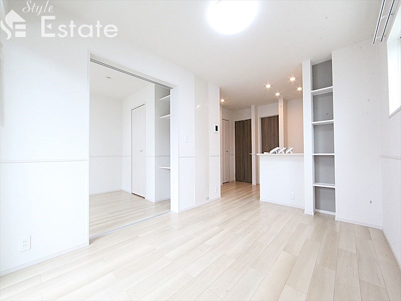 居室・リビング　内装