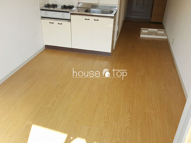 居室・リビング　鉄筋コンクリート造なので騒音の心配もありませんね♪