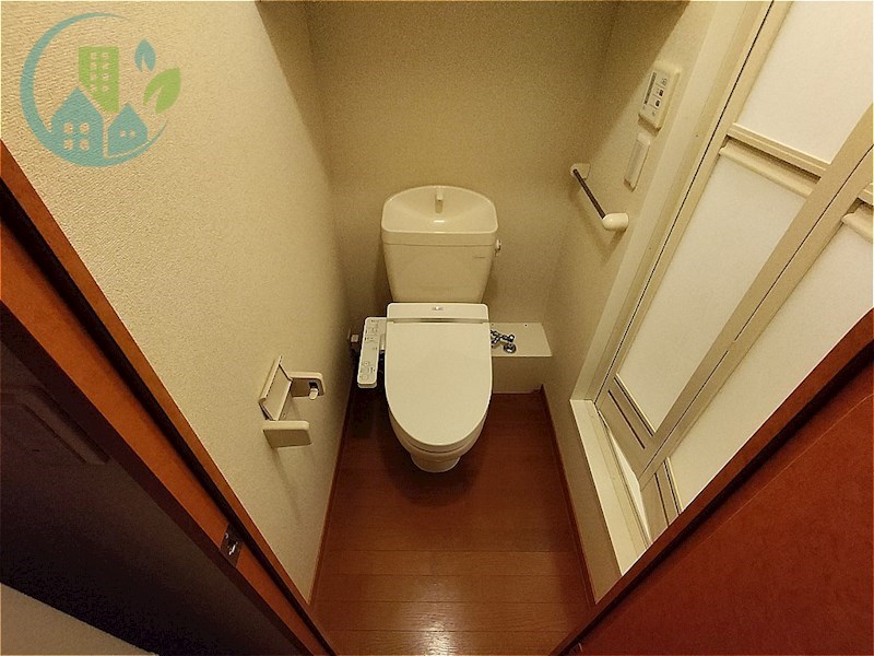 トイレ　レオパレスデュオ六甲道（家具・家電付、仲介手数料不要）