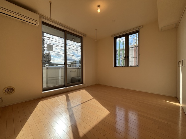 居室・リビング　※別部屋写真