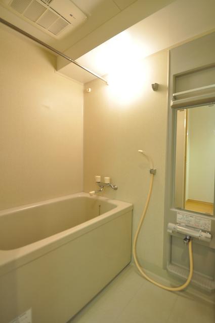 バス・シャワールーム　お風呂です